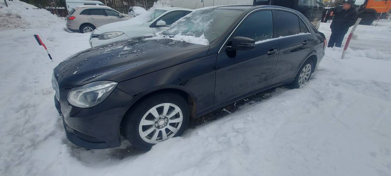 MERCEDES E 200