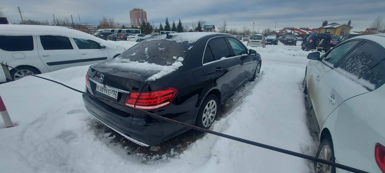 MERCEDES E 200