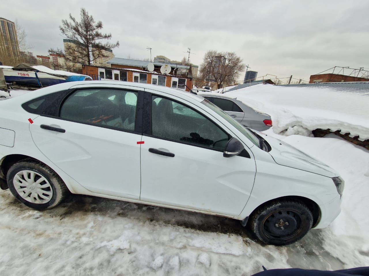 lada VESTA 1,6МТ-НОВОСИБИРСК