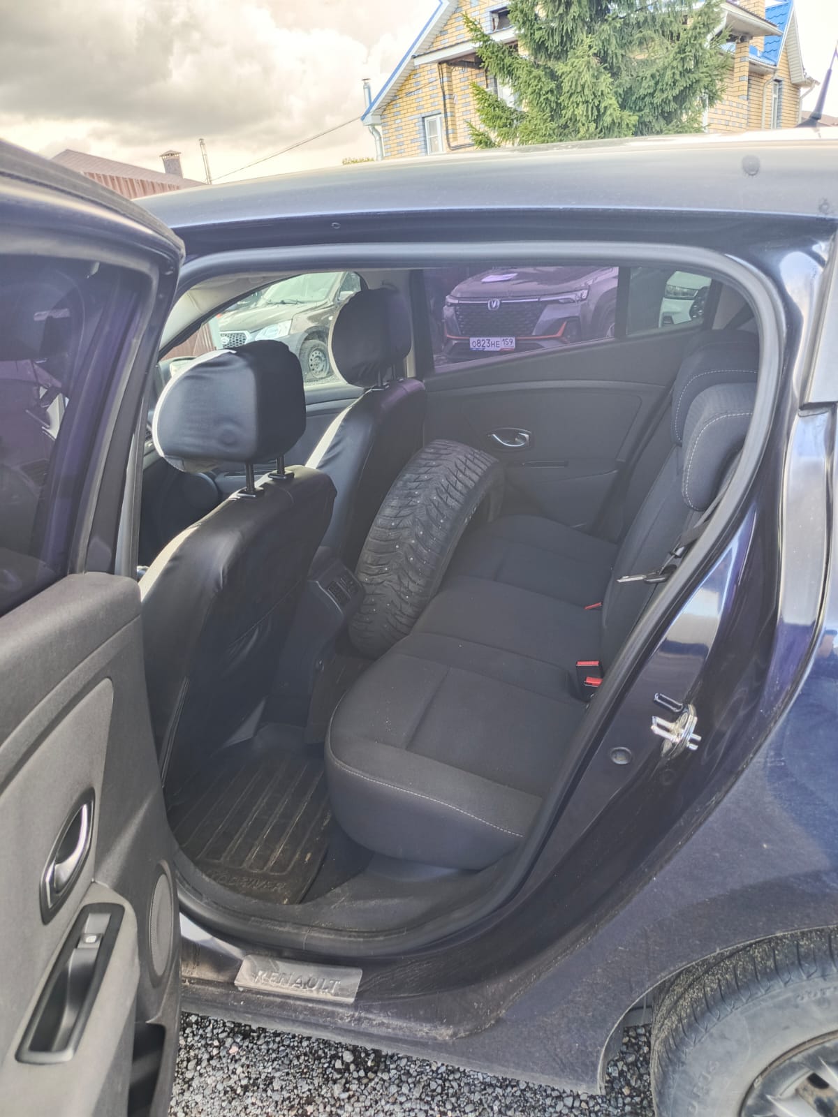 Renault Megan 3, 1.6АТ
