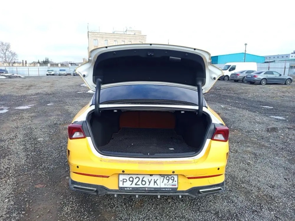 KIA K5 2,0АТ-МОСКВА