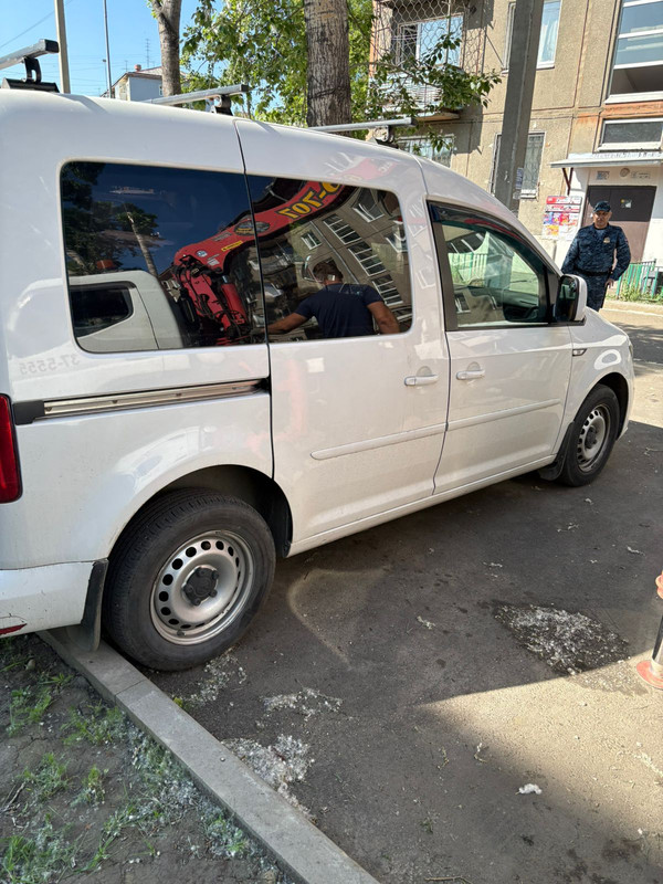VOLKSWAGEN 2K CADDY