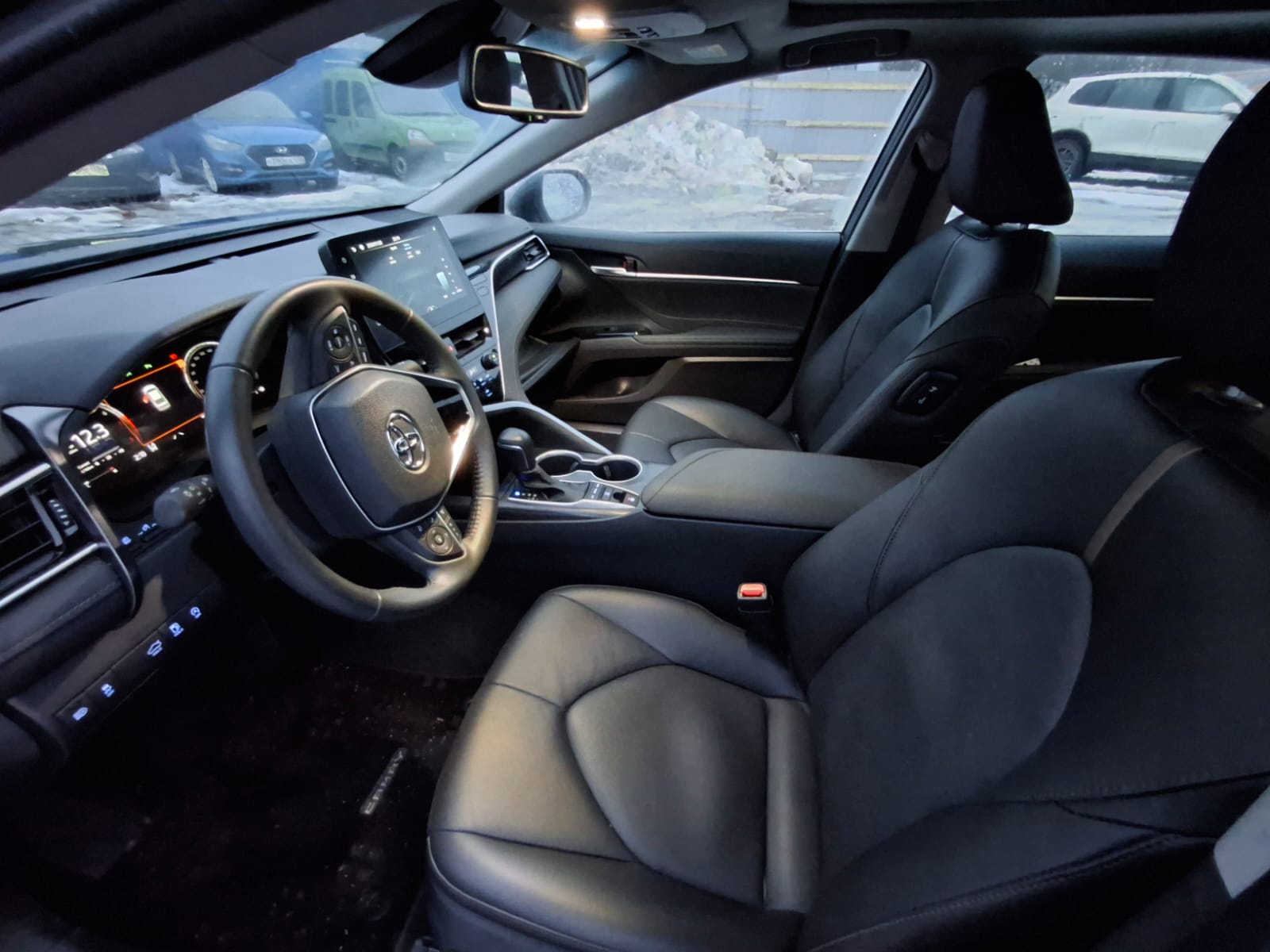 TOYOTA CAMRY