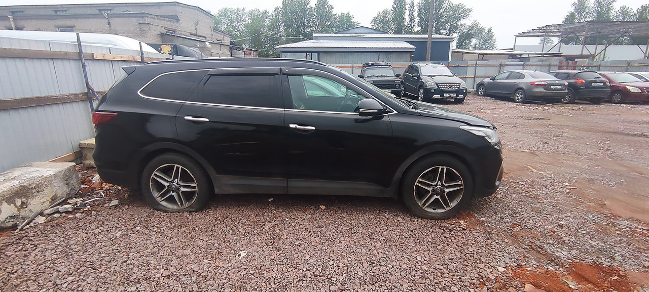 HYUNDAI GRAND SANTA FE
