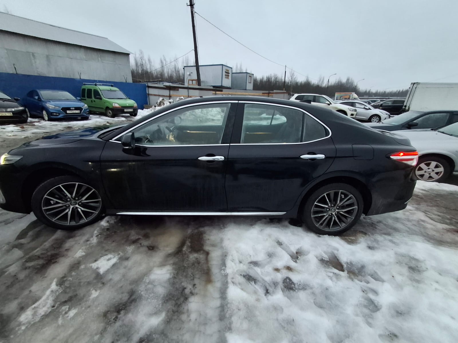 TOYOTA CAMRY