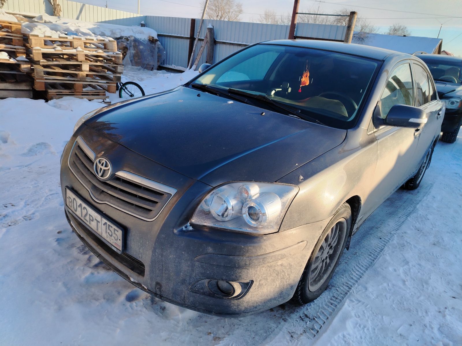 тойота авенсис 1,8МТ-ОМСК