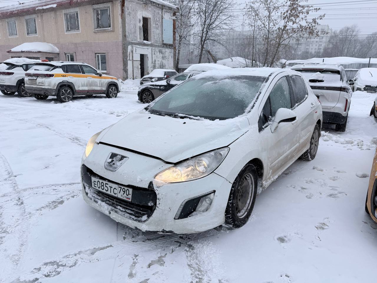 PEUGEOT 308, 2012 1,6 АТ-МОСКВА