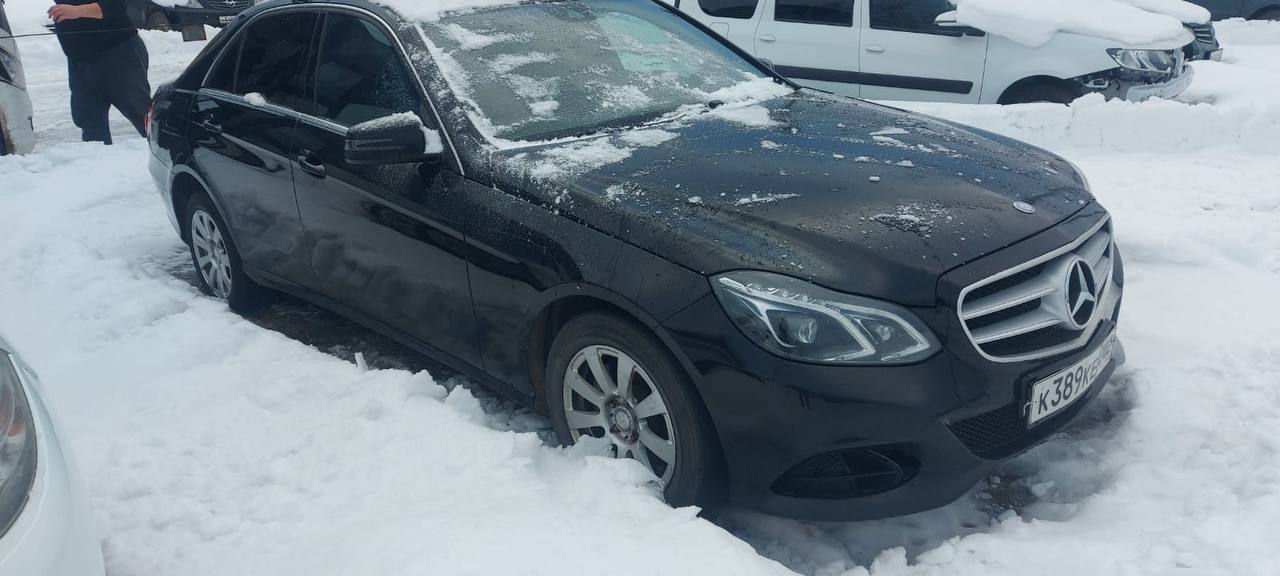 MERCEDES E 200