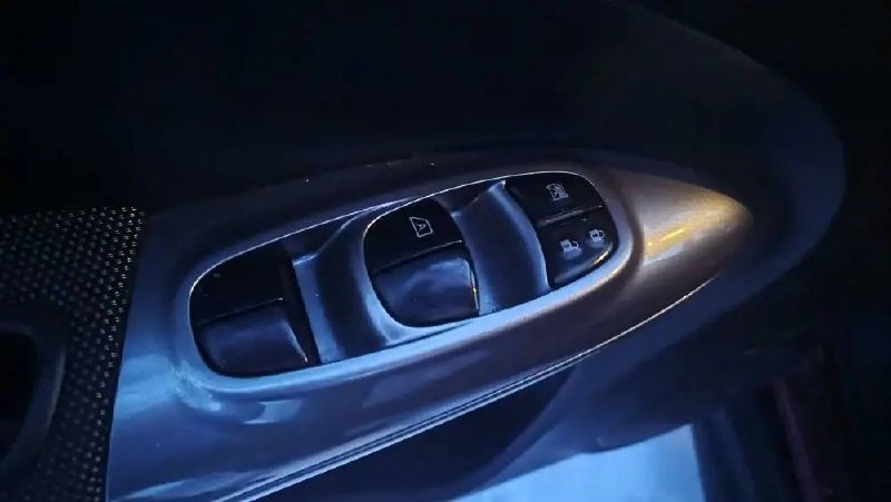 ПРОДАЕТСЯ: NISSAN JUKE 1,6 МТ- Воронеж