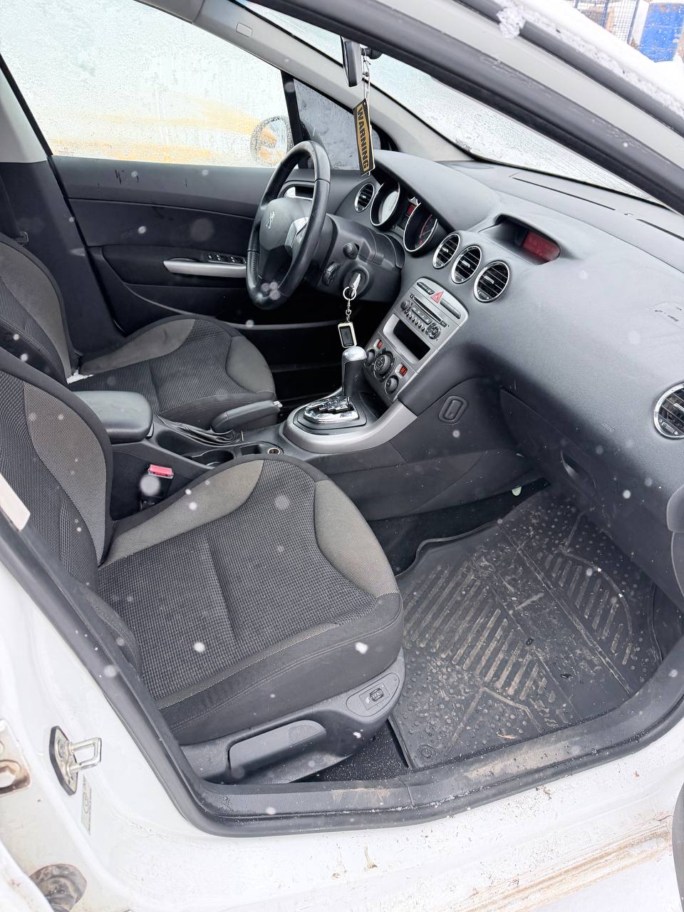 PEUGEOT 308, 2012 1,6 АТ-МОСКВА