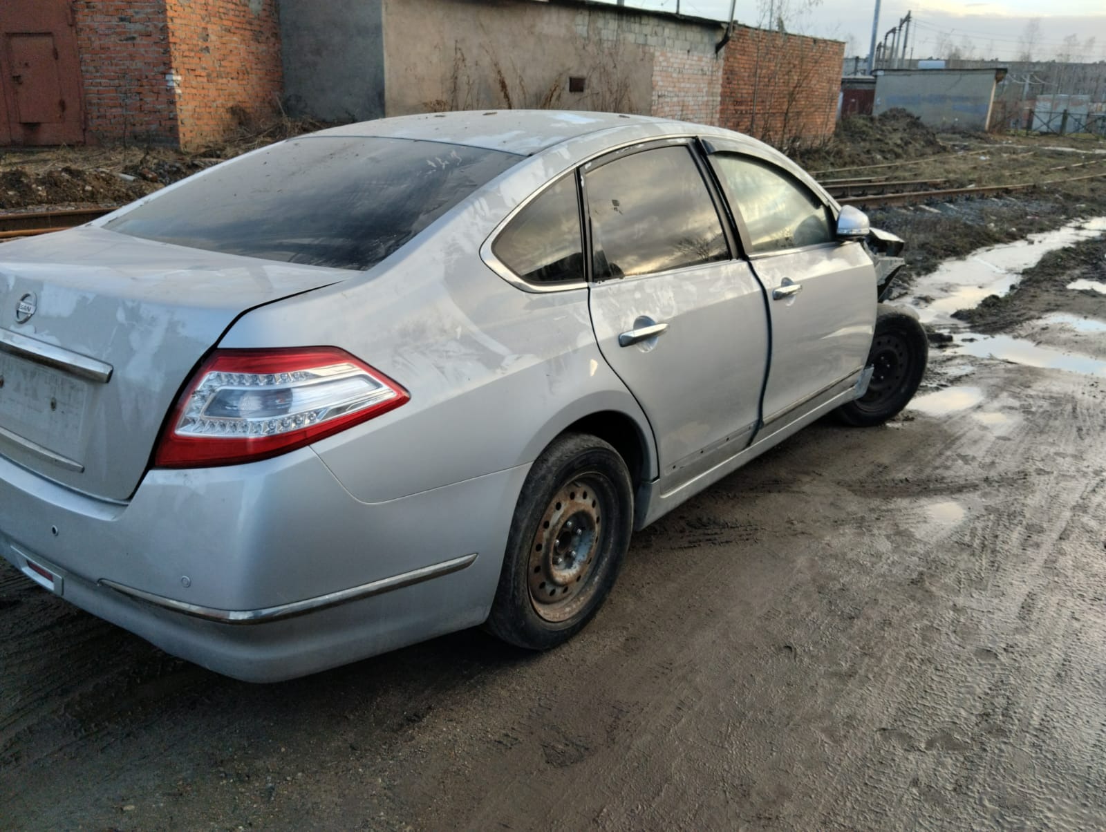 Nissan Teana 2,5AT